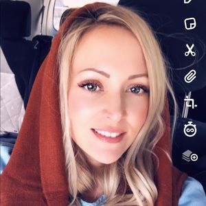 Meet your Posher, Christa